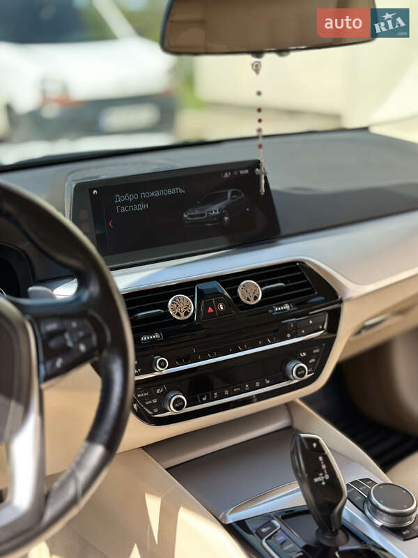 Седан BMW 5 Series 2017 в Львове фото 15 Седан BMW 5 Series 2017 в Львове