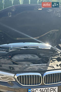 Седан BMW 5 Series 2017 в 