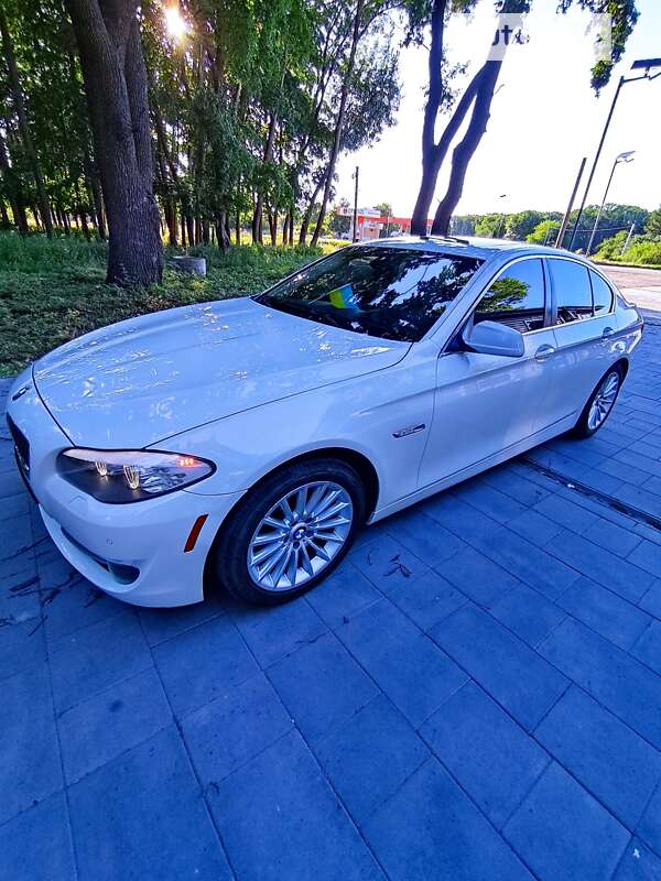 BMW 5 Series 2012
