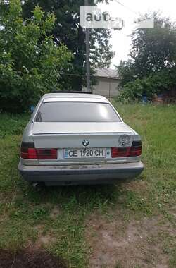 Седан BMW 5 Series 1994 в Чернівцях