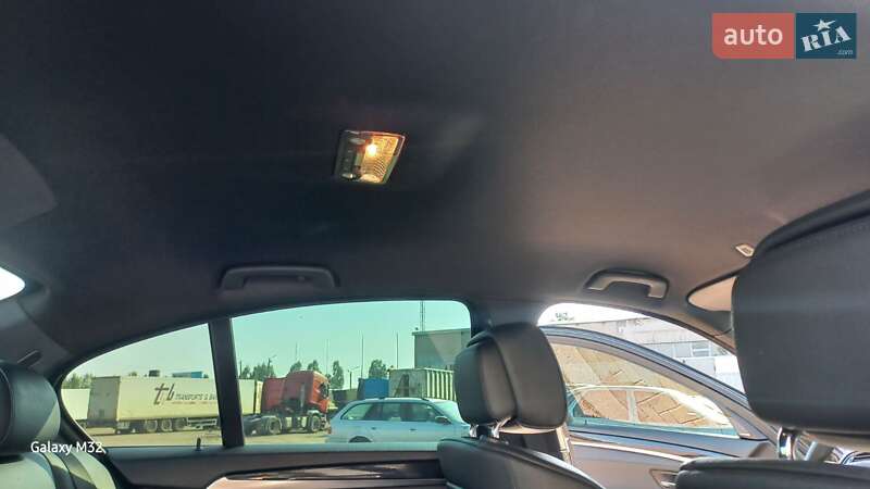 Седан BMW 5 Series 2012 в Павлограде