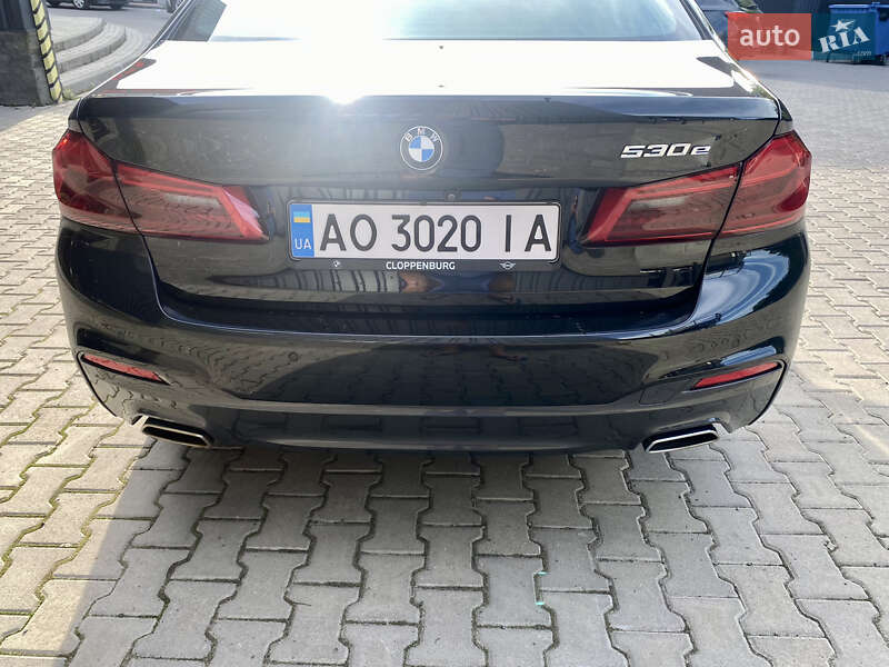 Седан BMW 5 Series 2019 в Ужгороде