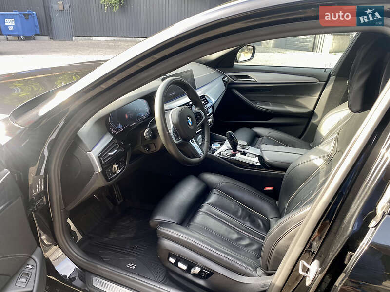 Седан BMW 5 Series 2019 в Ужгороде