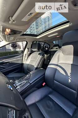 Седан BMW 5 Series 2013 в 