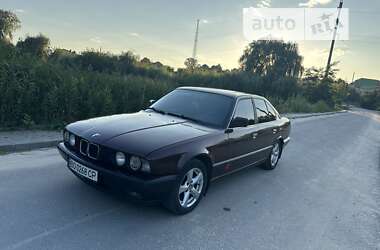 Седан BMW 5 Series 1991 в Шумске