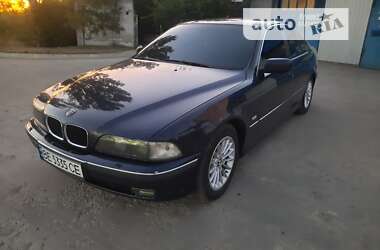 Седан BMW 5 Series 2000 в Снигиревке