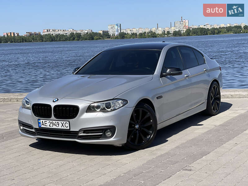 Седан BMW 5 Series 2016 в Днепре