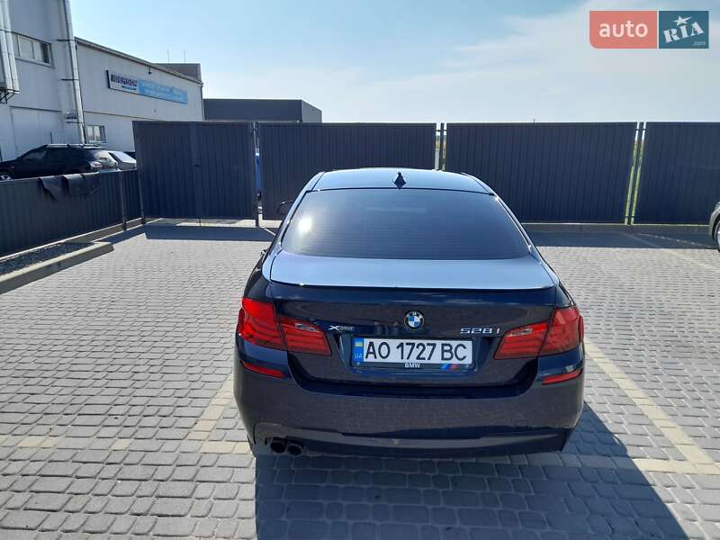 Седан BMW 5 Series 2013 в Мукачево