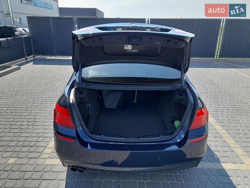 Седан BMW 5 Series 2013 в Мукачево