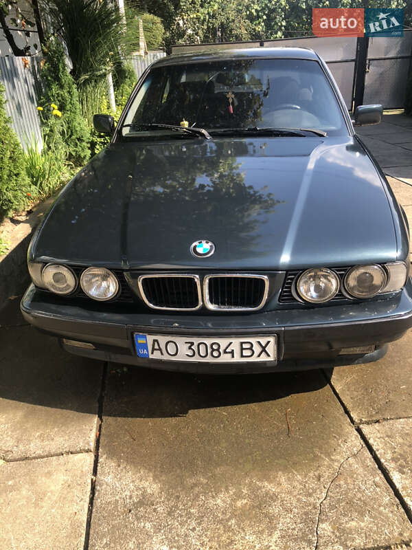 Седан BMW 5 Series 1995 в Хусті