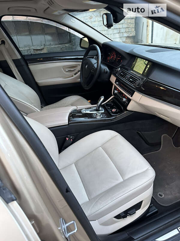Седан BMW 5 Series 2012 в Киеве