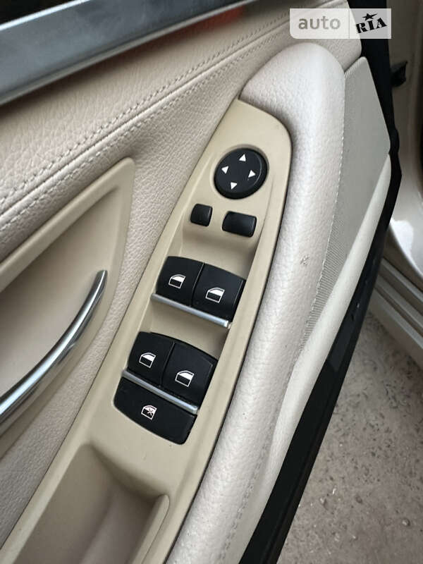 Седан BMW 5 Series 2012 в Киеве