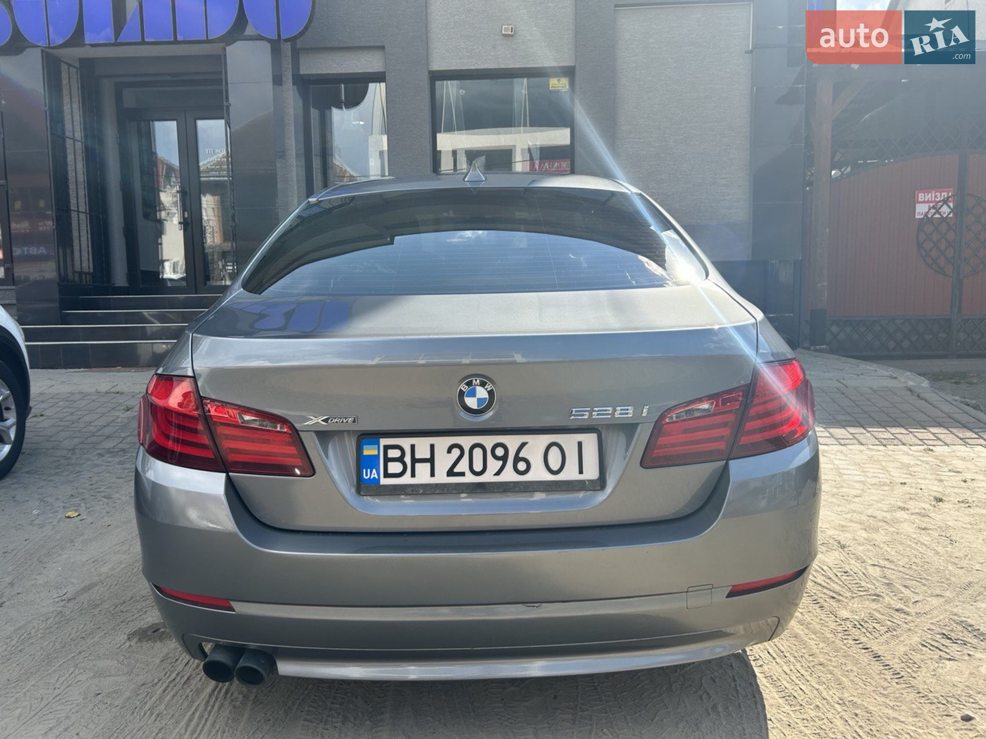 2012 BMW 5er - мініатюра 2