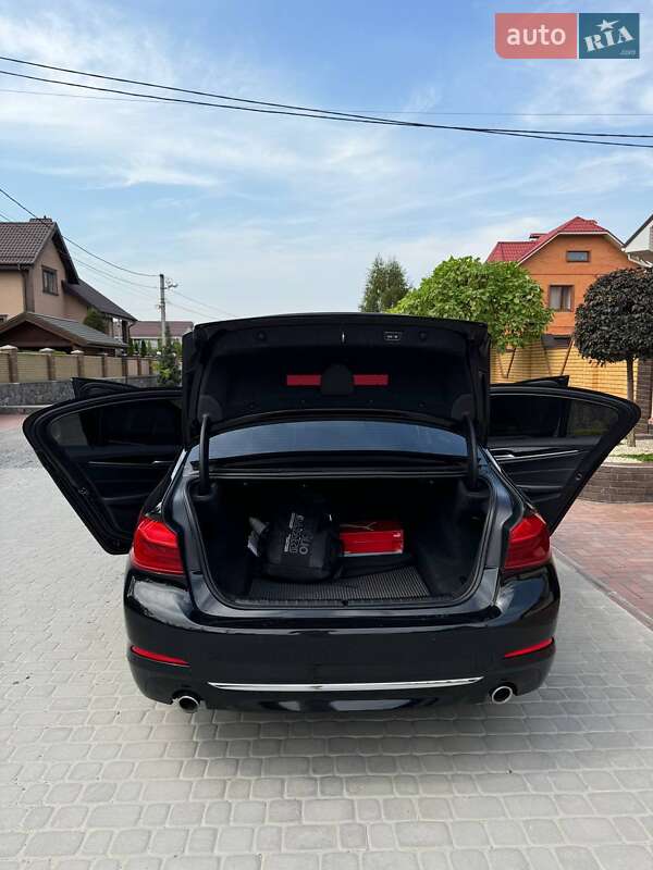 Седан BMW 5 Series 2017 в Кременчуге