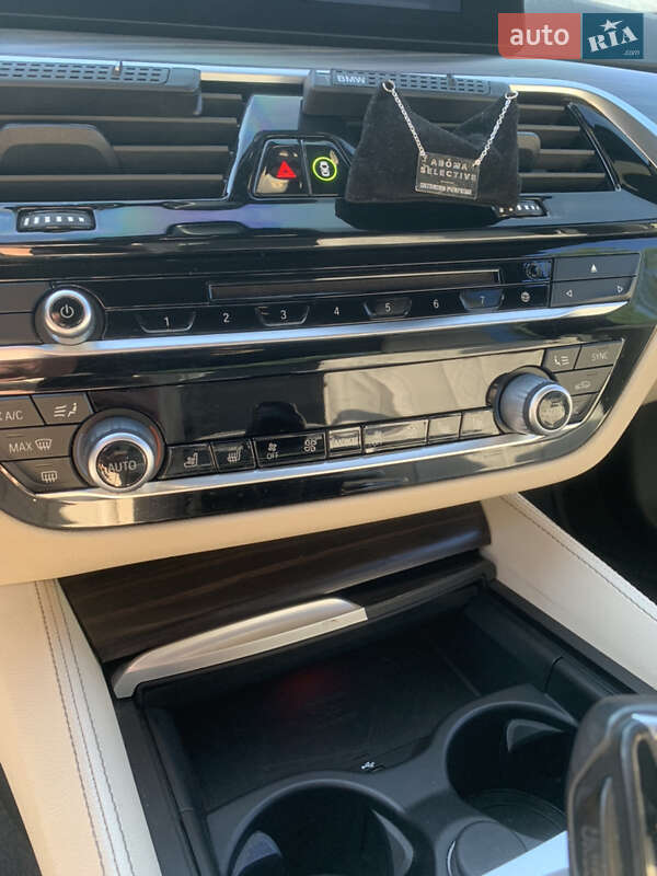 Седан BMW 5 Series 2017 в Запорожье фото 11 Седан BMW 5 Series 2017 в Запорожье