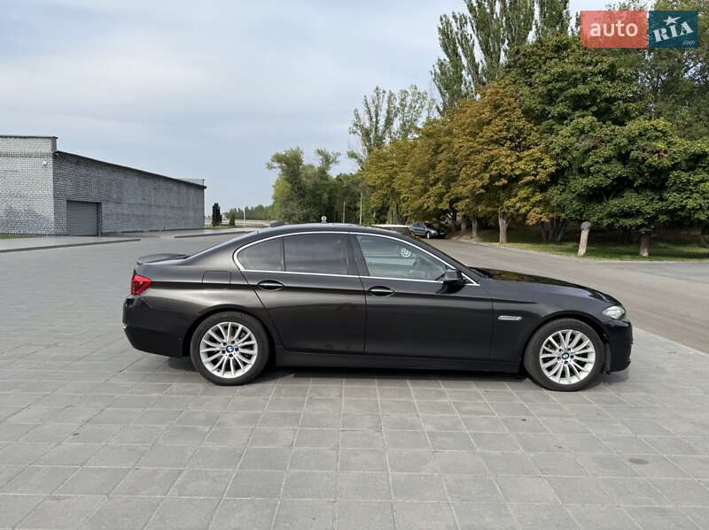 Седан BMW 5 Series 2013 в Кременчуге