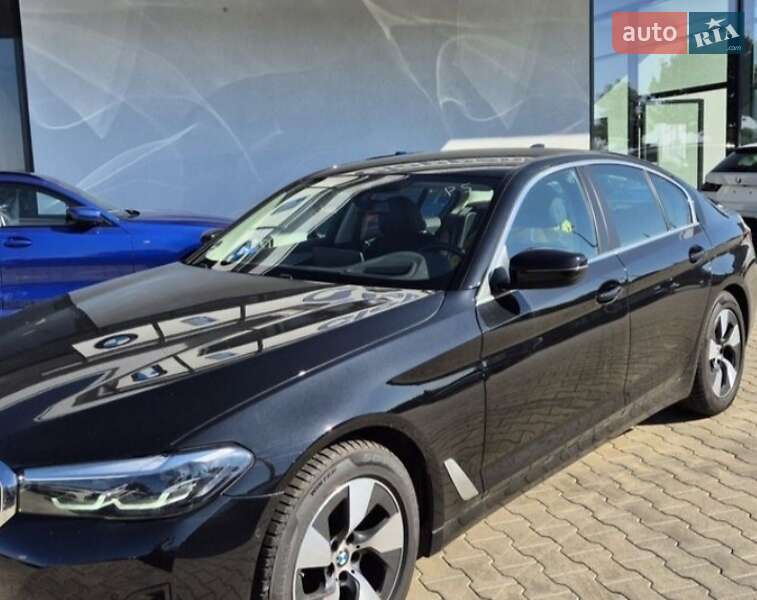 Седан BMW 5 Series 2021 в Львове