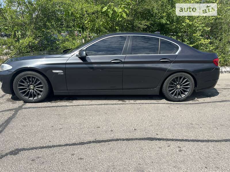 Седан BMW 5 Series 2011 в Днепре