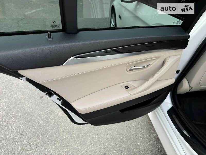 Седан BMW 5 Series 2016 в Виннице