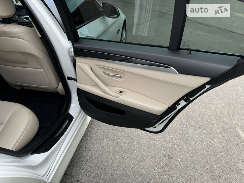 Седан BMW 5 Series 2016 в Виннице
