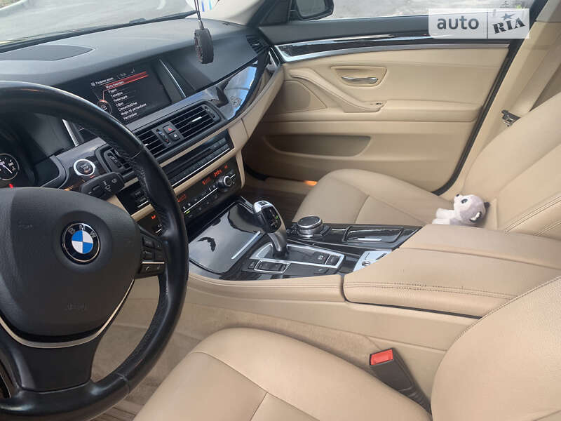 Седан BMW 5 Series 2015 в Києві
