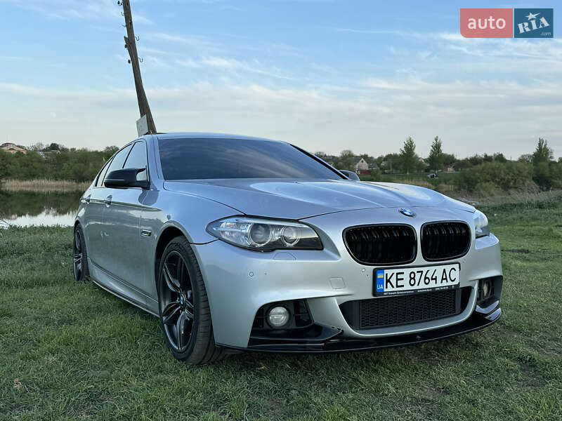 Седан BMW 5 Series 2014 в Дніпрі