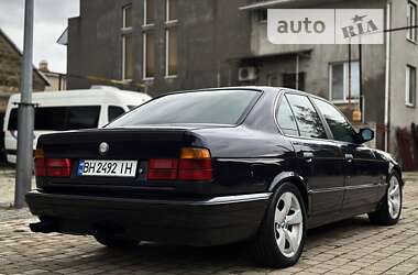 Седан BMW 5 Series 1988 в Одессе