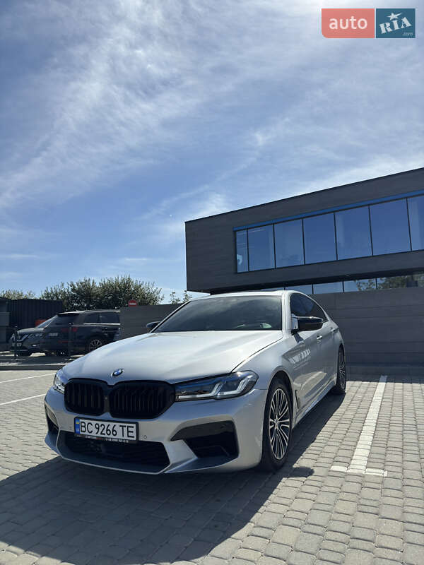 Седан BMW 5 Series 2017 в Львові