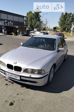 Седан BMW 5 Series 2000 в Киеве