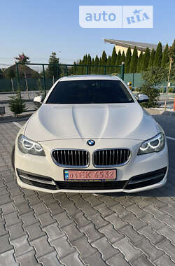 Седан BMW 5 Series 2014 в Виноградові