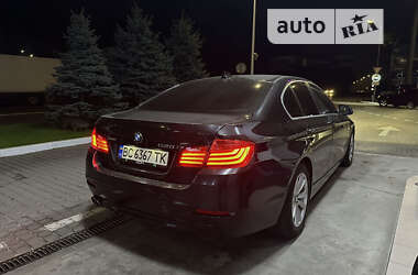 Седан BMW 5 Series 2015 в Львові