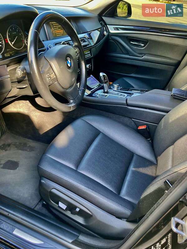 Седан BMW 5 Series 2016 в Кременчуці