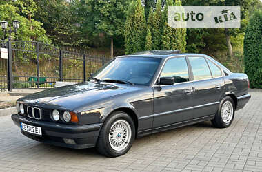 Седан BMW 5 Series 1993 в Прилуках