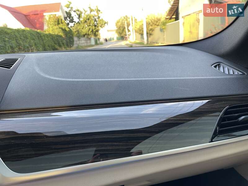 Седан BMW 5 Series 2019 в Киеве