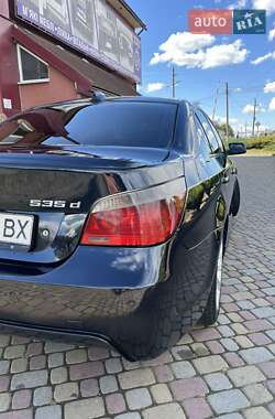 Седан BMW 5 Series 2005 в Тячеве