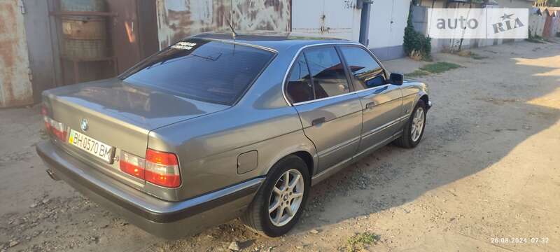 Седан BMW 5 Series 1992 в Одесі