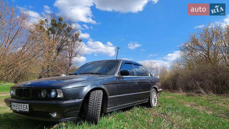 Седан BMW 5 Series 1993 в Сумах
