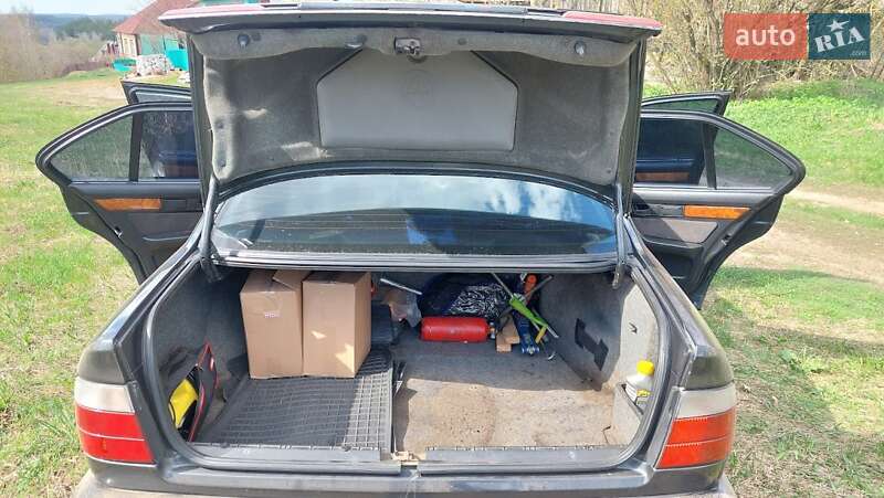 Седан BMW 5 Series 1993 в Сумах