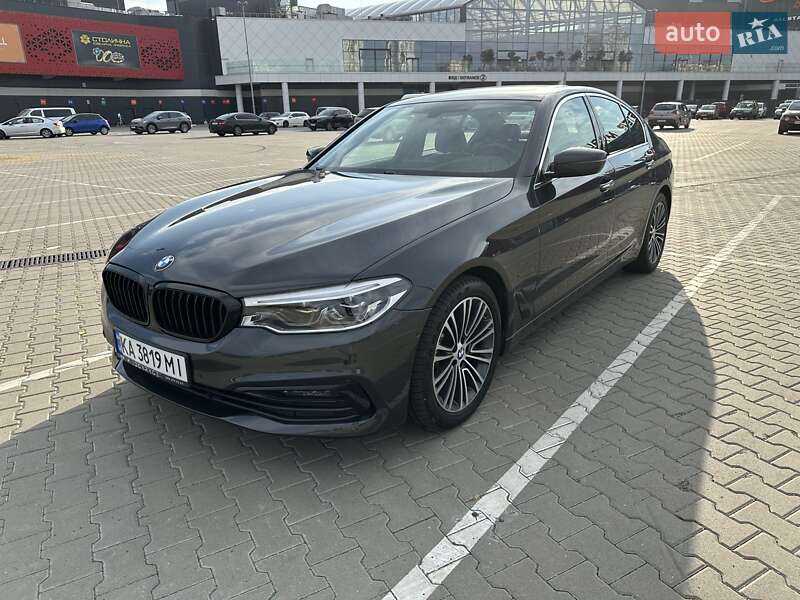 Седан BMW 5 Series 2017 в Киеве