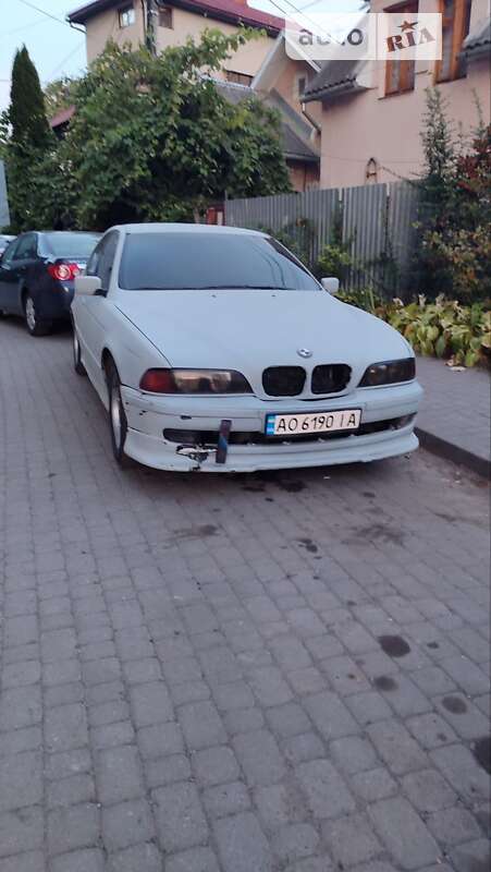 Седан BMW 5 Series 1996 в Ужгороді