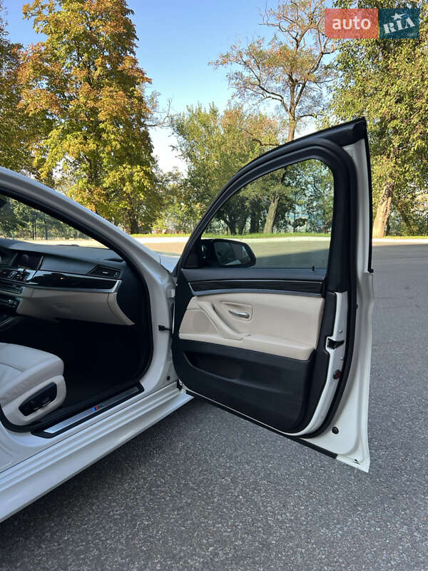 Седан BMW 5 Series 2013 в Одессе