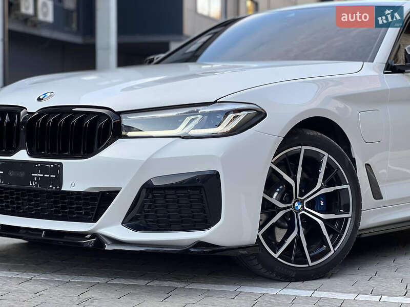 Седан BMW 5 Series 2020 в Львове