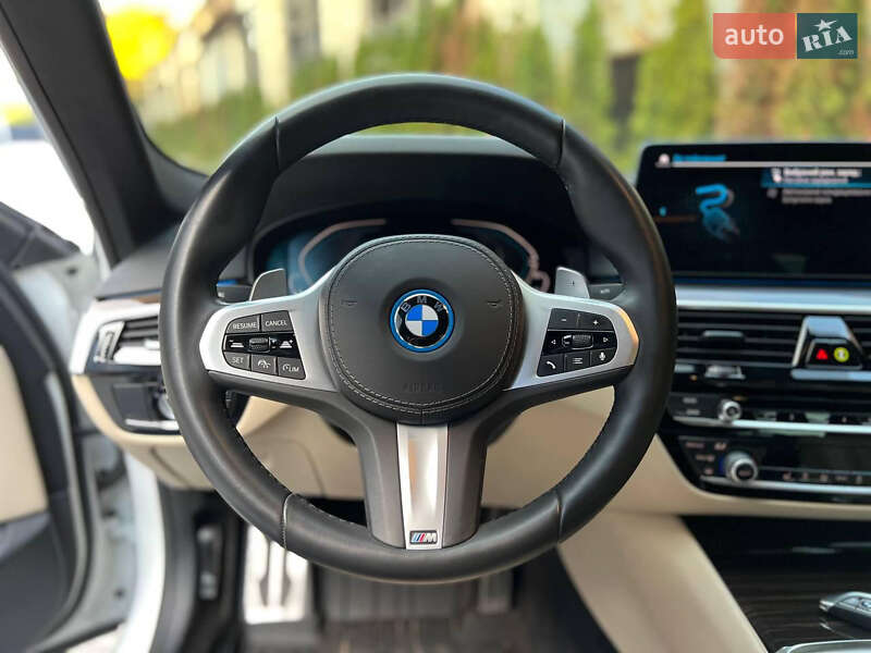 Седан BMW 5 Series 2020 в Львове