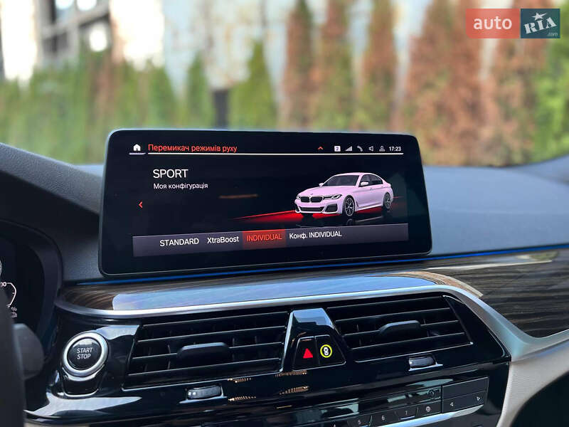 Седан BMW 5 Series 2020 в Львове