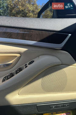 Седан BMW 5 Series 2015 в 