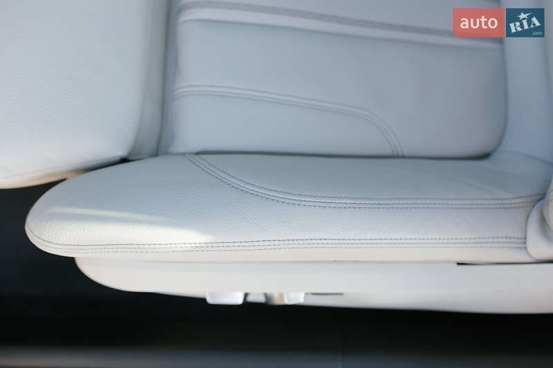 Седан BMW 5 Series 2017 в Львові фото 41 Седан BMW 5 Series 2017 в Львові