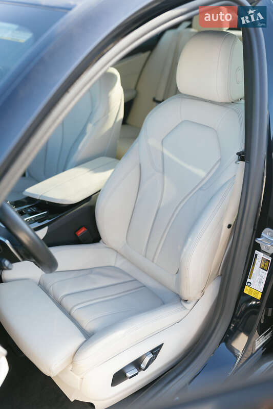 Седан BMW 5 Series 2017 в Львові фото 42 Седан BMW 5 Series 2017 в Львові
