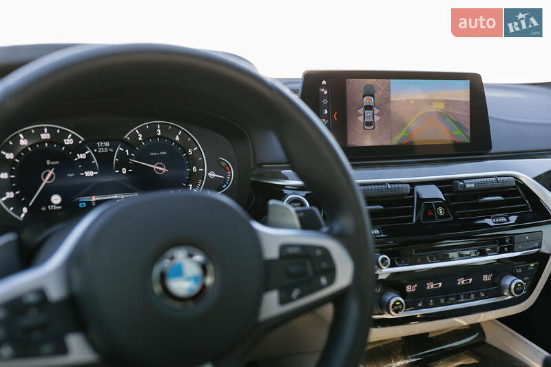 Седан BMW 5 Series 2017 в Львові фото 59 Седан BMW 5 Series 2017 в Львові