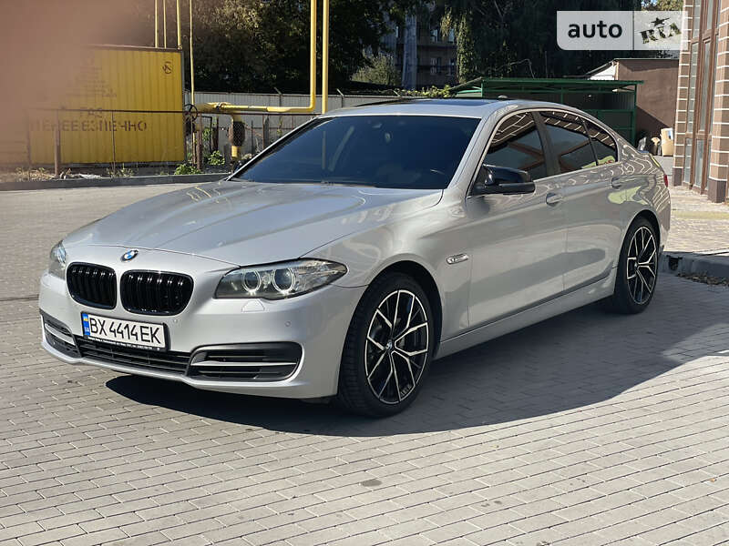 Седан BMW 5 Series 2015 в Хмельницком