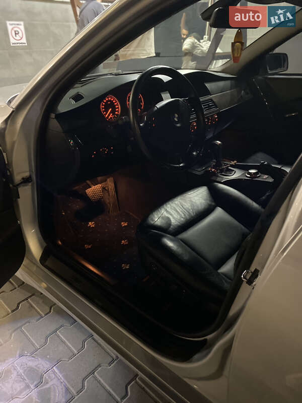 BMW 5 Series 2004